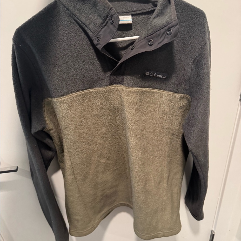 Columbia Gray and Tan Fleece Pullover